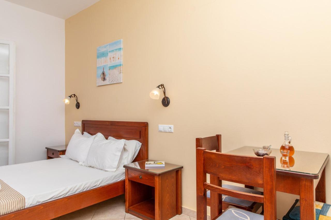 Surfer Paradise Naxos City المظهر الخارجي الصورة